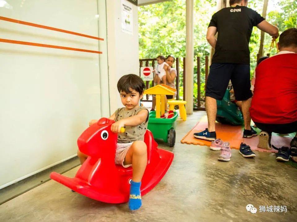 新加坡30多間孩子喜歡的餐廳，自帶免費遊樂場！樹屋、蹦床、攀岩、秋千都有（下）