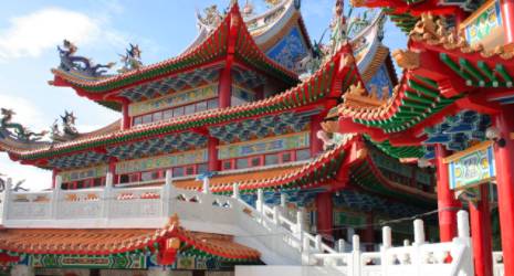 在新加坡過年，就去這十大香火最旺的寺廟祈福吧！據說有求必應哦