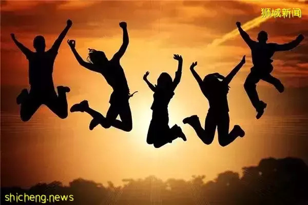 全球富豪疯狂涌入新加坡!移民门槛飙升!他,申请PR等了15个月才批,这些人却都失败