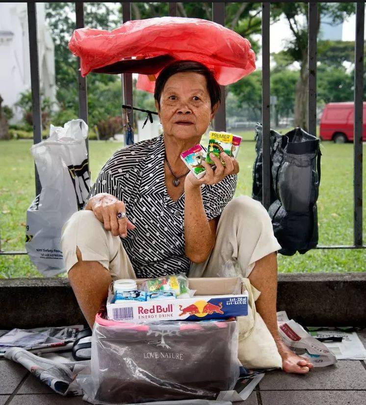 “移民新加坡後，難道我以後還要回中國養老嗎！？”