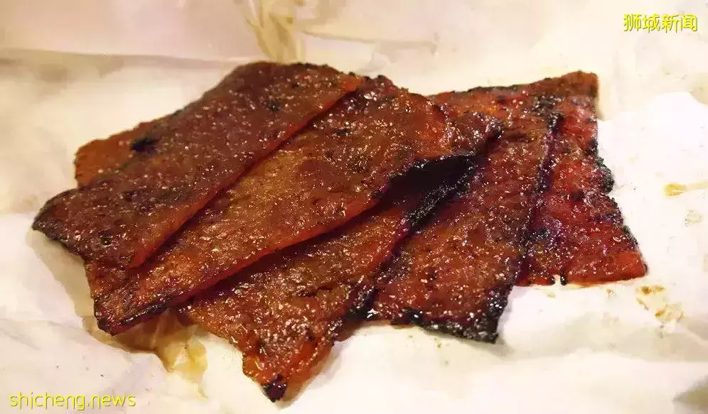 新加坡留學 新加坡春節習俗讓你大開眼界：撈魚生、搶頭香、拜年送橘子