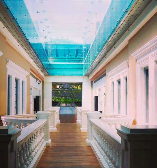 擁抱情人節到來之際,小藍爲你盤點坡島浪漫&性價比最高的拍拖勝地