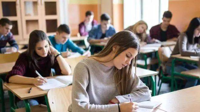 IB放榜，全球獲滿分的學生中過半來自新加坡，新加坡學生表現優異