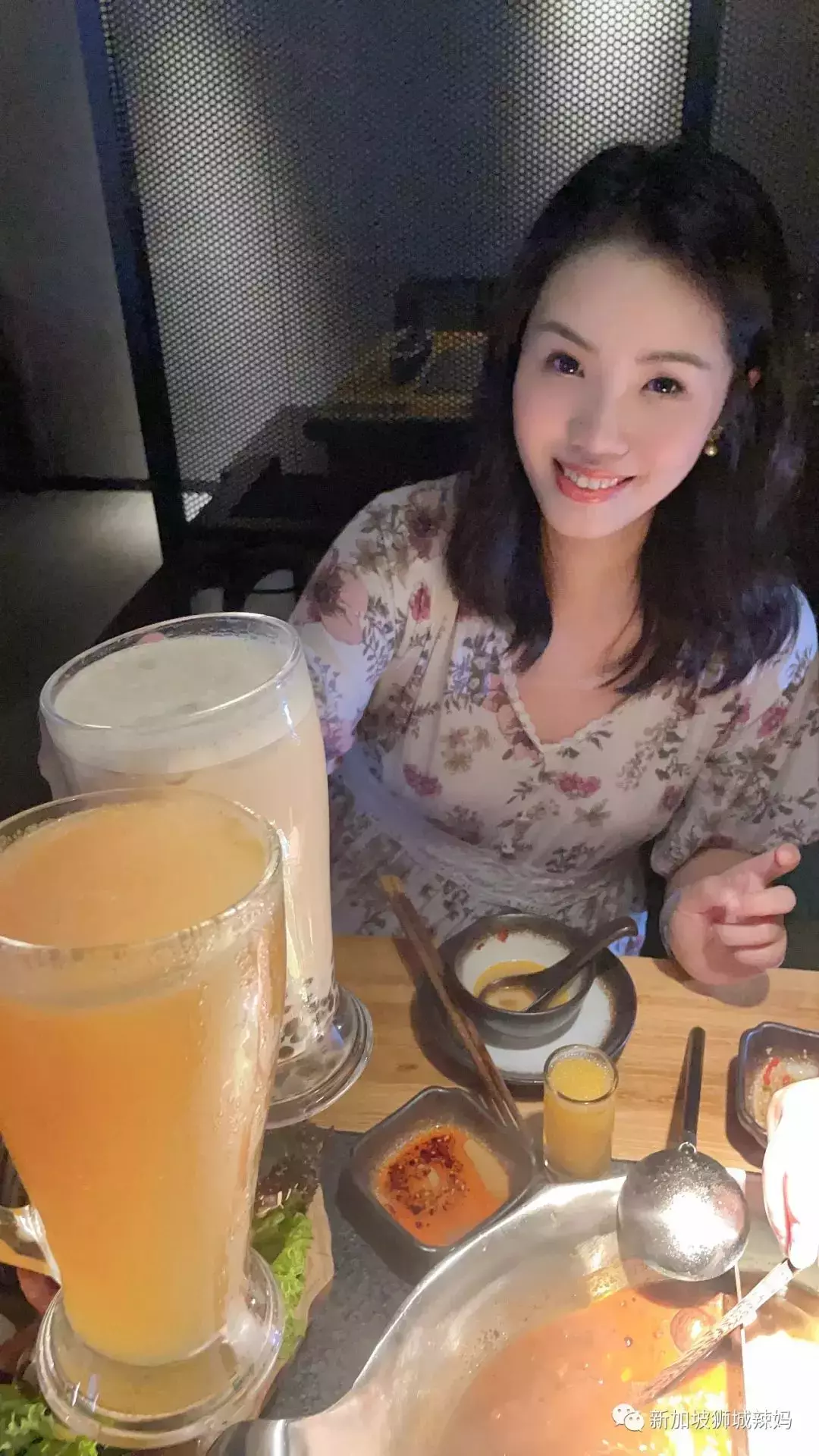 排队5小时!网红凑凑火锅来新加坡了!锅底无限续、奶茶免费喝!菜品大曝光