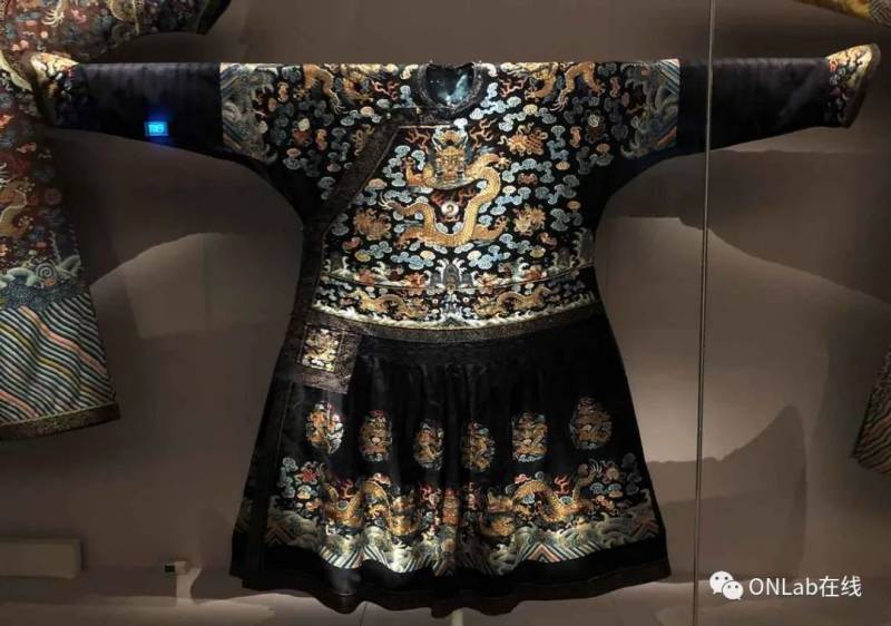 新加坡亚洲文明博物馆临时展览:时尚与纺织品