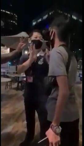 新加坡后疫情乱象,理发遭非礼、按摩不给钱、违法怼大使