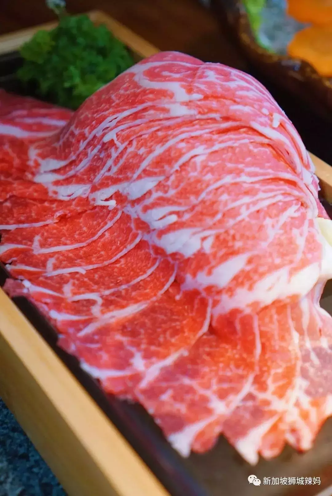 排队5小时!网红凑凑火锅来新加坡了!锅底无限续、奶茶免费喝!菜品大曝光