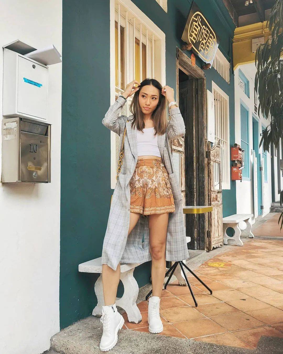 吃瓜~27歲新加坡前環球小姐,因盜刷銀行卡或將入獄2個月