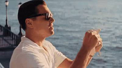 前天!新加坡多个商店大排500米长队,他们瓜分了1000多万新币