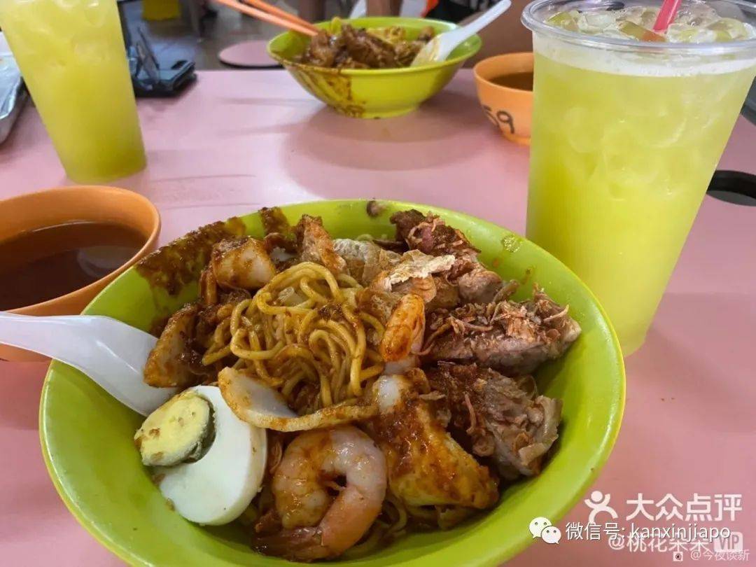 渐渐发现,新加坡小贩中心的美好