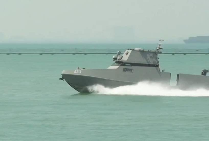 新加坡无人驾驶水面艇面世，主要工作居然和“神风敢死队”雷同