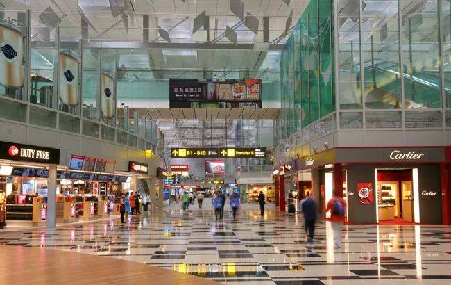 隔離14天不夠了,新加坡要改21天?!