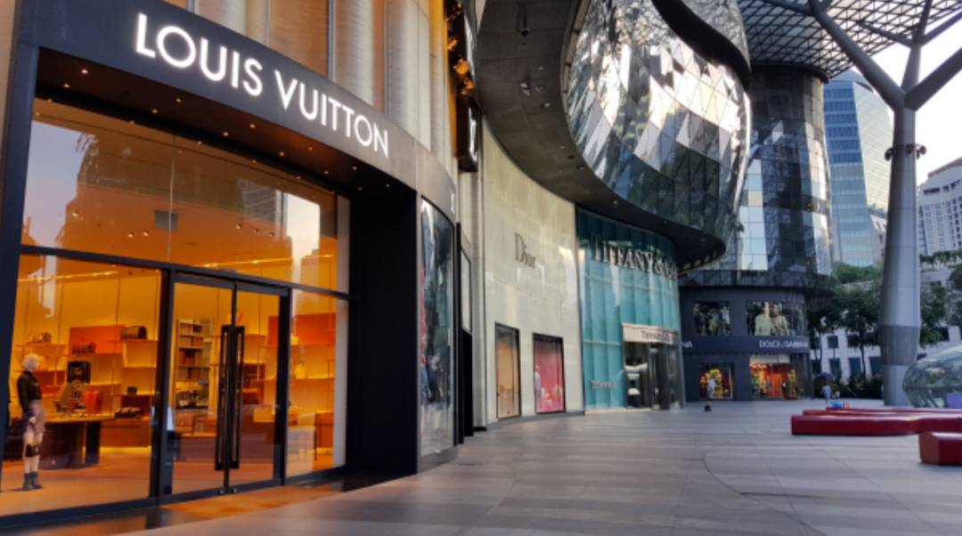 新加坡疲软的旅游业是否还能梅开二度？需要紧急出国旅行能否先打疫苗