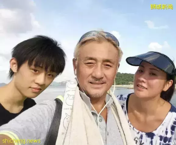 “在新加坡不买组屋的,太笨了”