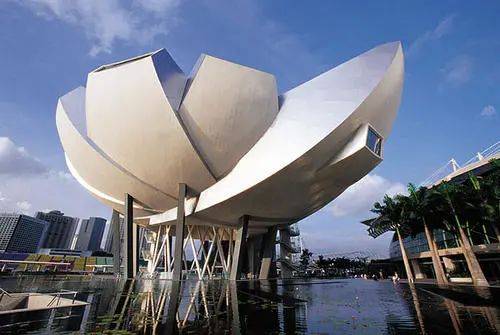 在新加坡設立家族辦公室與在香港設立有何區別