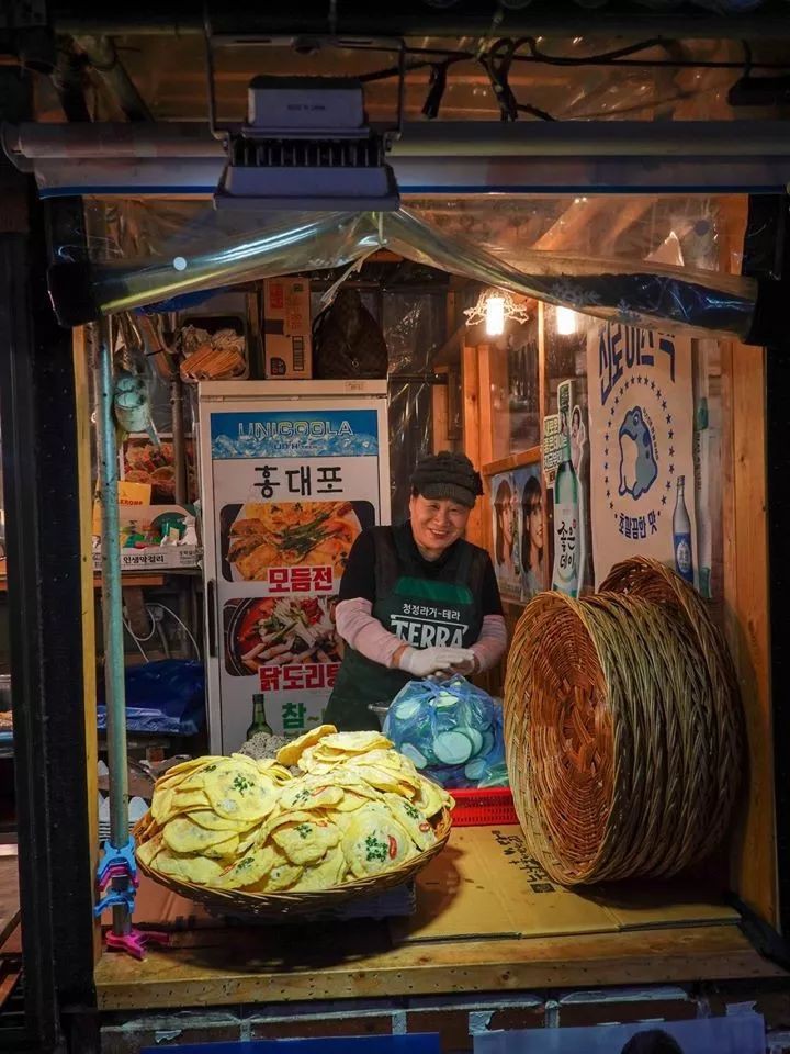 李显龙CP秀恩爱放大招:在韩国搭了个“凯旋门”!