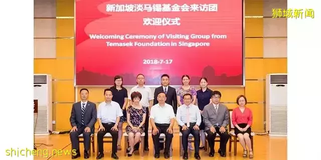 新加坡第一夫人：婚後30余年，白發蒼蒼仍並肩而行，如熱戀一般