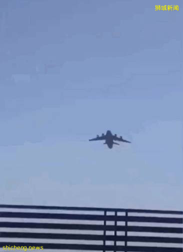 李光耀又“神預言”了美國和阿富汗？一夜變天！難民扒飛機高空跌落，自拍視頻曝光