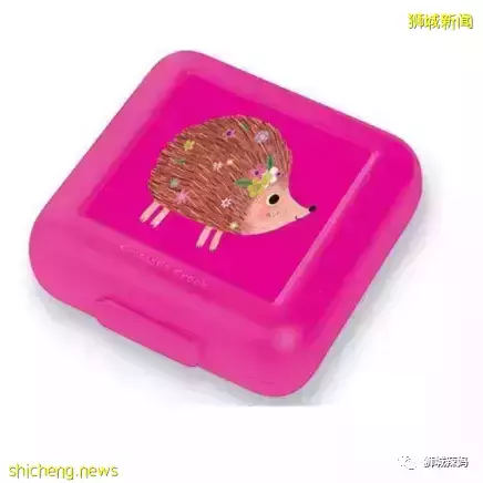 新加坡開學必備！書包、水壺、運動鞋、姓名貼……你漏了什麽