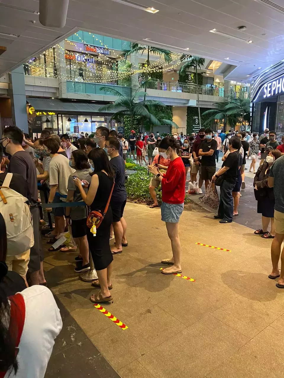 全岛狂欢，迎接美好未来。乌节路，星耀樟宜，滨海湾，这些你熟悉的地方