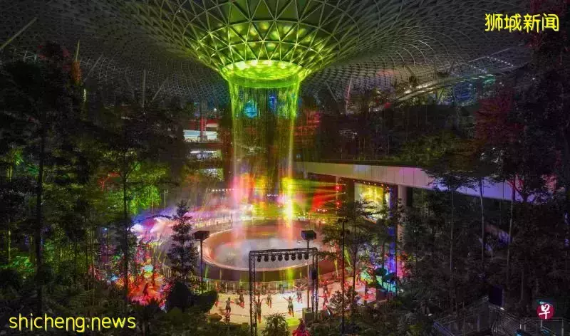 【圖集】這場視覺盛宴在新加坡辦了50年，今年首登星耀樟宜酷炫特效夢幻極了