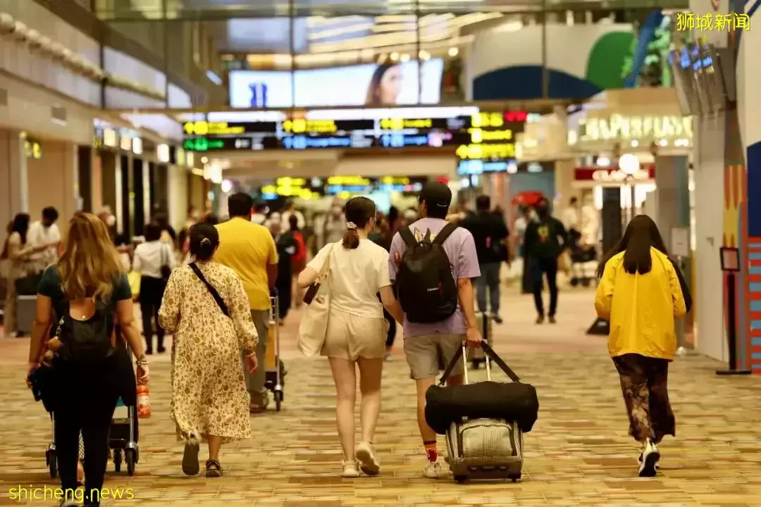 重磅！中国两年来防疫最大幅度松绑，新加坡飞中国单程票要7万人民币