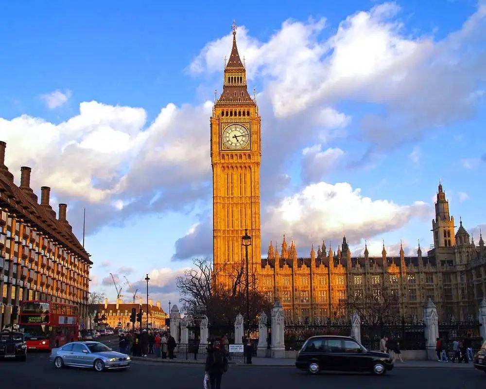 28組彩燈照亮裕廊湖花園！去新加坡世界名勝走走，期許疫情“明天會更好”