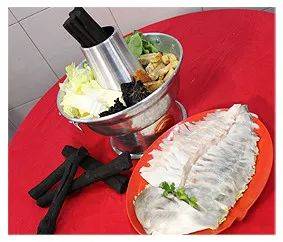 獅城美味 | 坡島特色“打邊爐”一一魚頭爐!