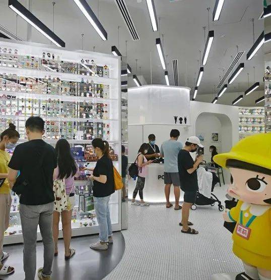 POP MART泡泡瑪特東南亞首間官方旗艦店于Funan Mall正式開張