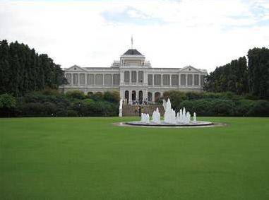 手把手带你逛遍新加坡的总统府，小伙伴快上车