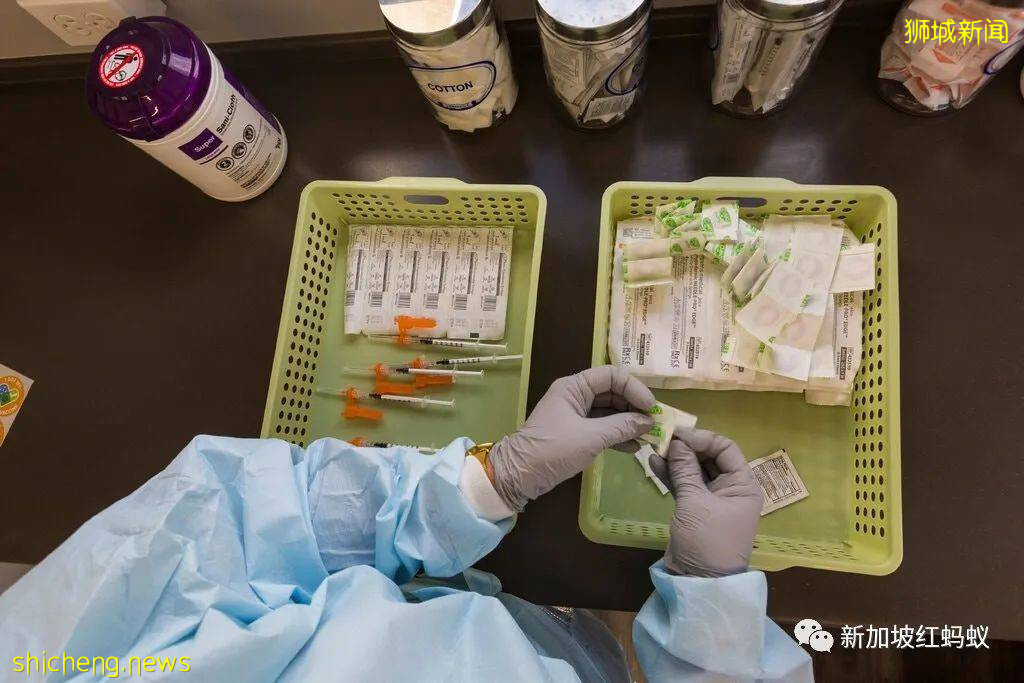 接種完冠病疫苗保護力可能不夠持久，得隔多長時間再補上一針？補哪種針