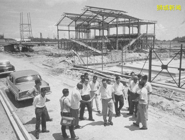 新加坡国父李光耀称：只要我在位一日，汉语便不可能成为国语