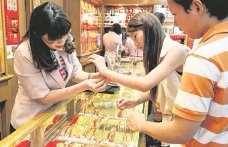 生活成本高昂,新加坡的家庭主妇有出路吗