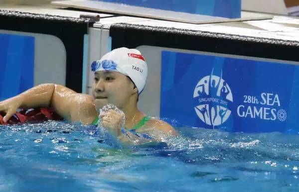 “中國留學生是間諜？！” 英國也開始跟風美國，留學生怎麽那麽難