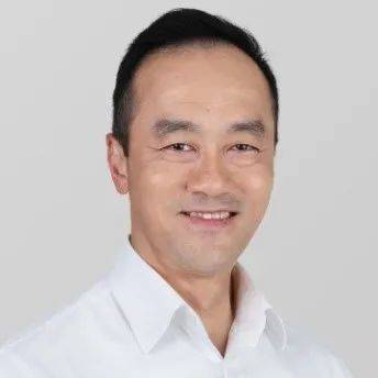 新加坡新一屆國會，半數議員竟然都畢業于新加坡國立大學