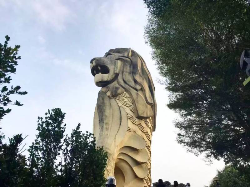 飙泪！圣淘沙鱼尾狮的最后一天，新加坡人们这样告别