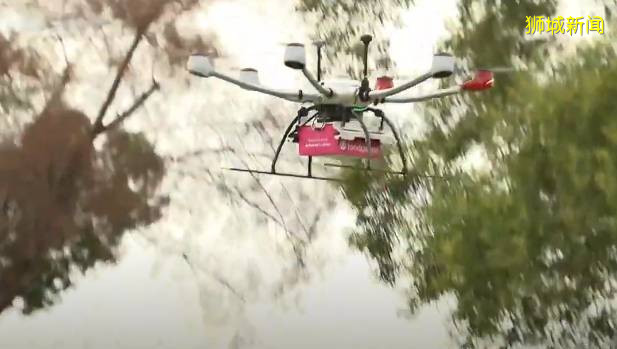 新加坡送餐黑科技 无人机送外卖来了!成功将炸鸡送至离岸船舶上