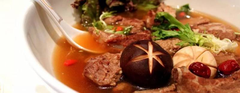 肉骨茶生血、旺血、补气，肉质细嫩，滋味浓醇