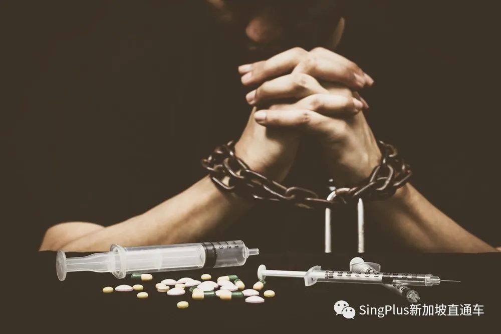 新加坡應該明白，在這件事上中國絕不會讓步