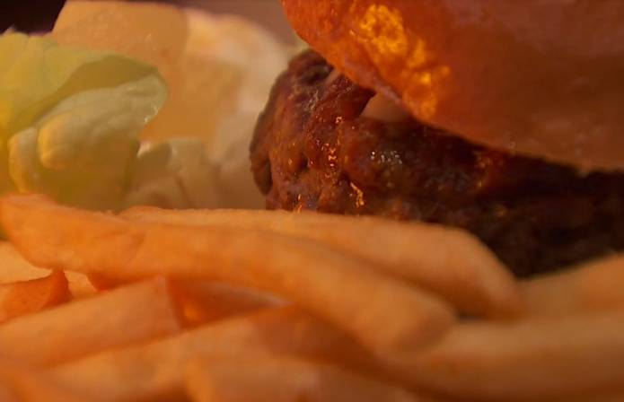 人造雞肉、植物肉...在新加坡還能安安靜靜的吃口真肉嗎