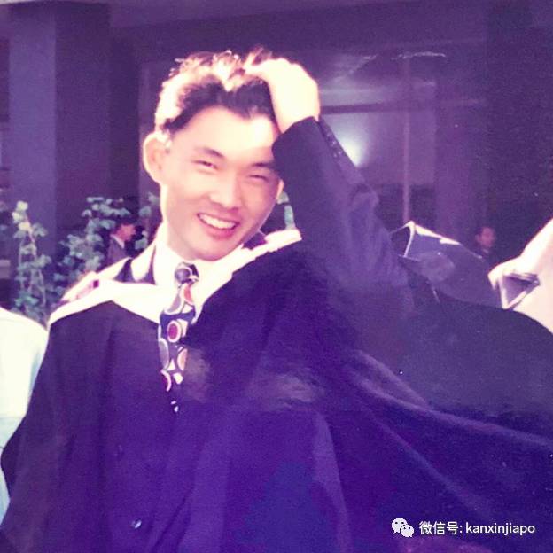 從木讷小子到新加坡“最帥議員”，改變他的女人到底是誰