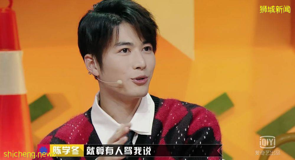 “畢業太早”!新加坡開學第一天,發現同班同學竟是中國男明星