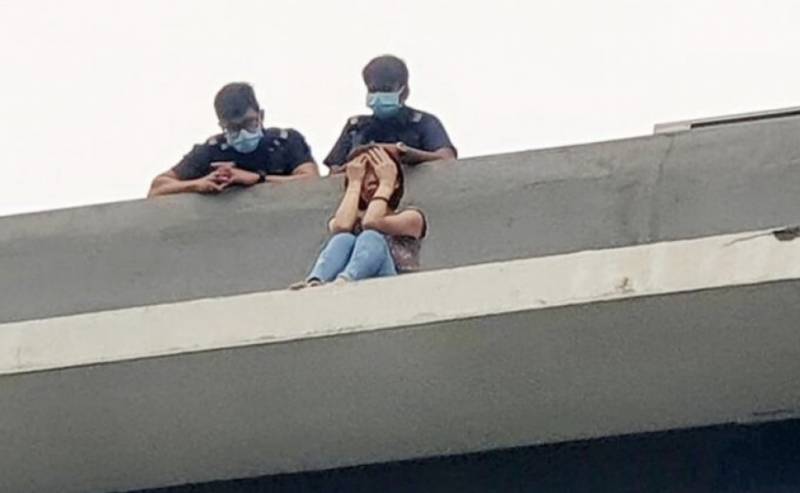 新加坡妇女因失业寻短获救~新加坡阿叔深夜买醉摔破头