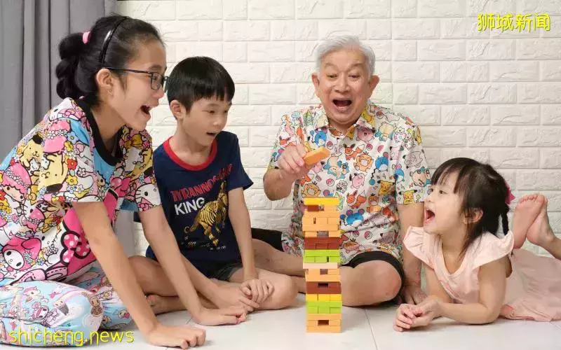 与六孙子首登周刊封面 辉哥心疼孙子课业太忙