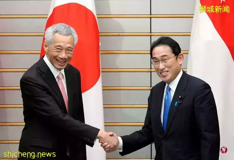 新中首屆防長對話一個擁抱最搶鏡!新美防長10日在香會場邊會面!岸田文雄抵新與李顯龍總理會晤