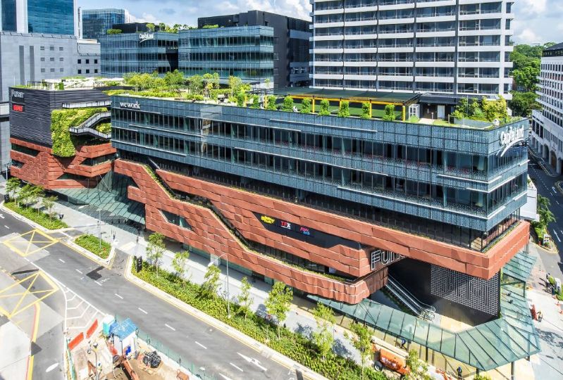 今天，新加坡这个商场被成千上万人挤爆~