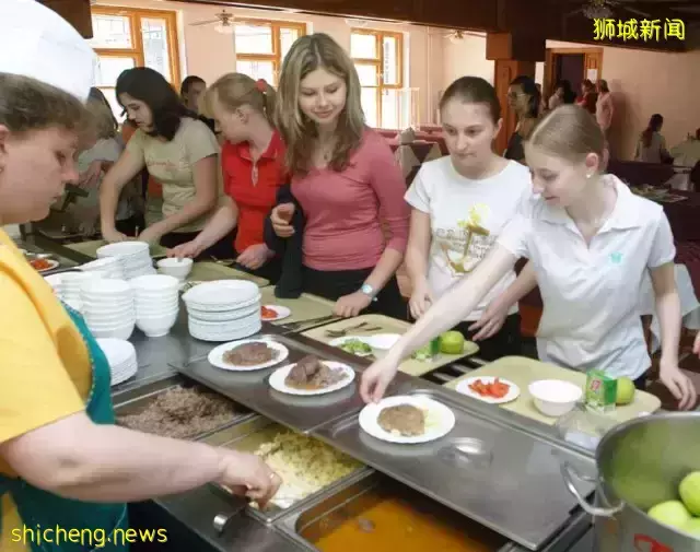 新加坡和加拿大,真实生活对比