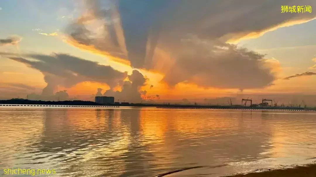 朋友圈刷屏！新加坡天空奇景再現，一波美圖襲來！太美了