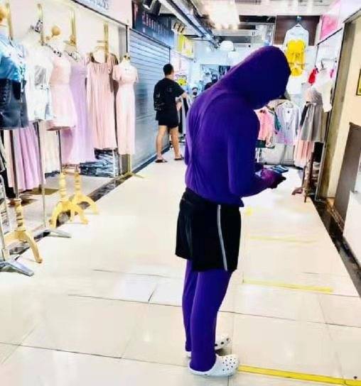 不是吧？真人版“天線寶寶”現身新加坡商場