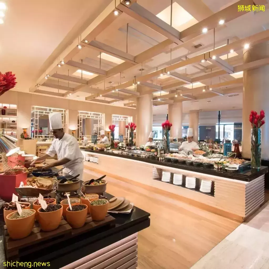 酒店自助餐买一送一🥳 每人S$31就能畅享国际美食!刺身、生蚝、烤龙虾无限任吃💥